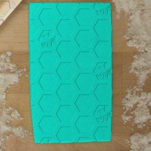 Honeycomb with Bee 765-570 Rolling Pin